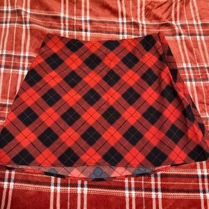 H&M plaid mini skirt new with tags US size 4